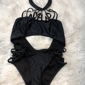 Women’s full bikini